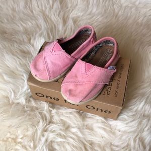 Toms for little girls